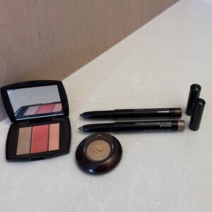 Lancôme Makeup Set - Eyeshadows, Highlighter, and Blush Palette